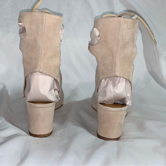 NIB auth CHLOÉ size 39 beige SUEDE lace up WEDGE HEEL gladiator SANDALS - Picture 7 of 15